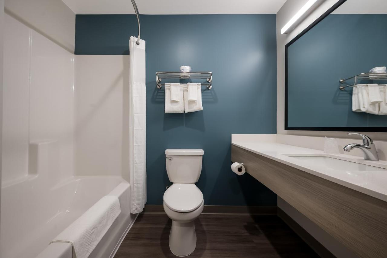 Woodspring Suites Detroit Sterling Heights Eksteriør bilde