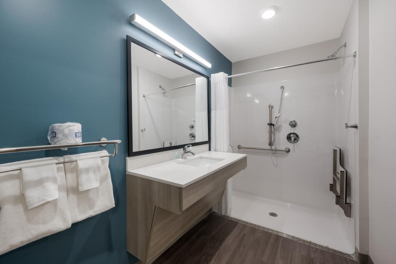Woodspring Suites Detroit Sterling Heights Eksteriør bilde