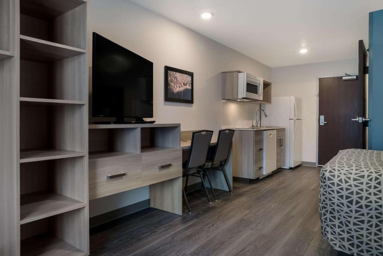 Woodspring Suites Detroit Sterling Heights Eksteriør bilde
