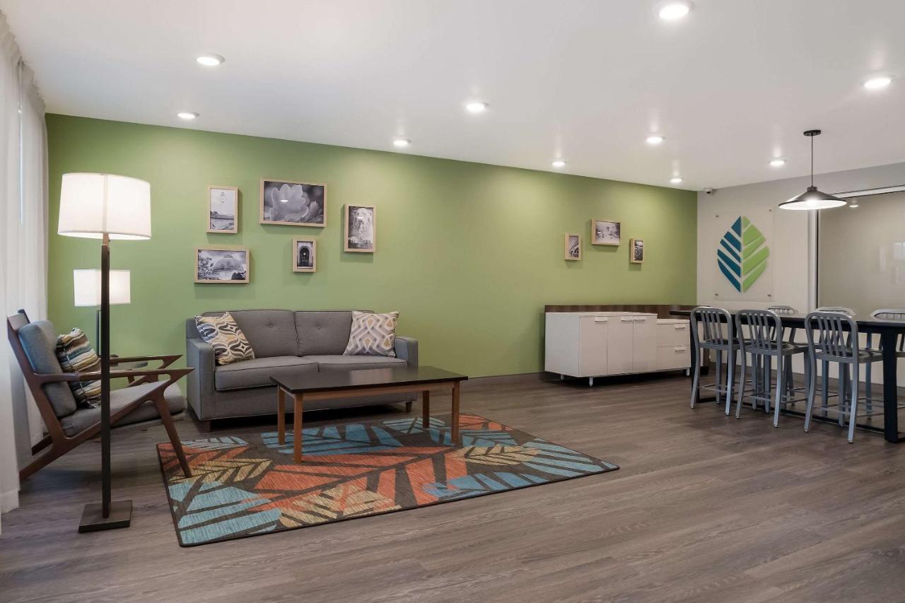 Woodspring Suites Detroit Sterling Heights Eksteriør bilde