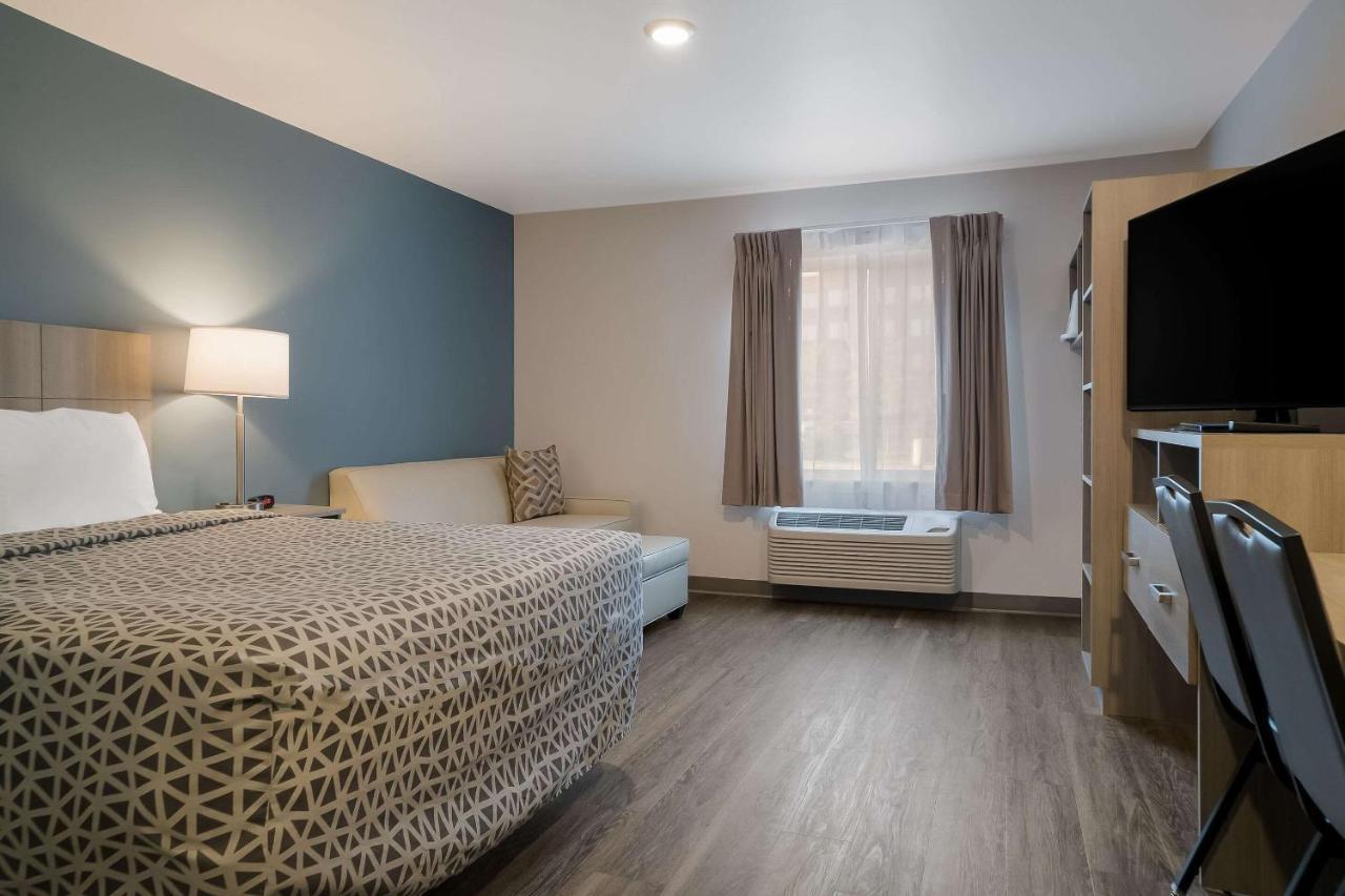 Woodspring Suites Detroit Sterling Heights Eksteriør bilde