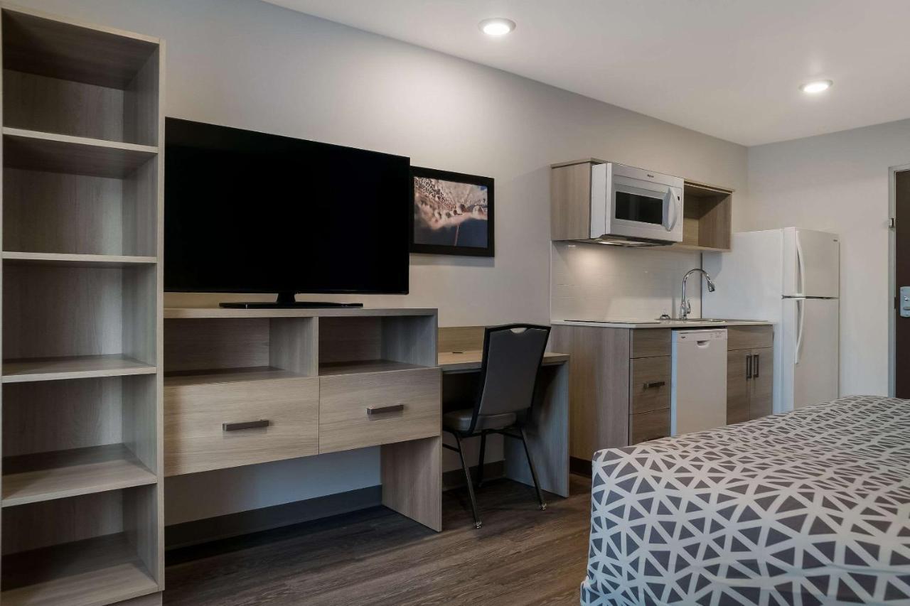 Woodspring Suites Detroit Sterling Heights Eksteriør bilde