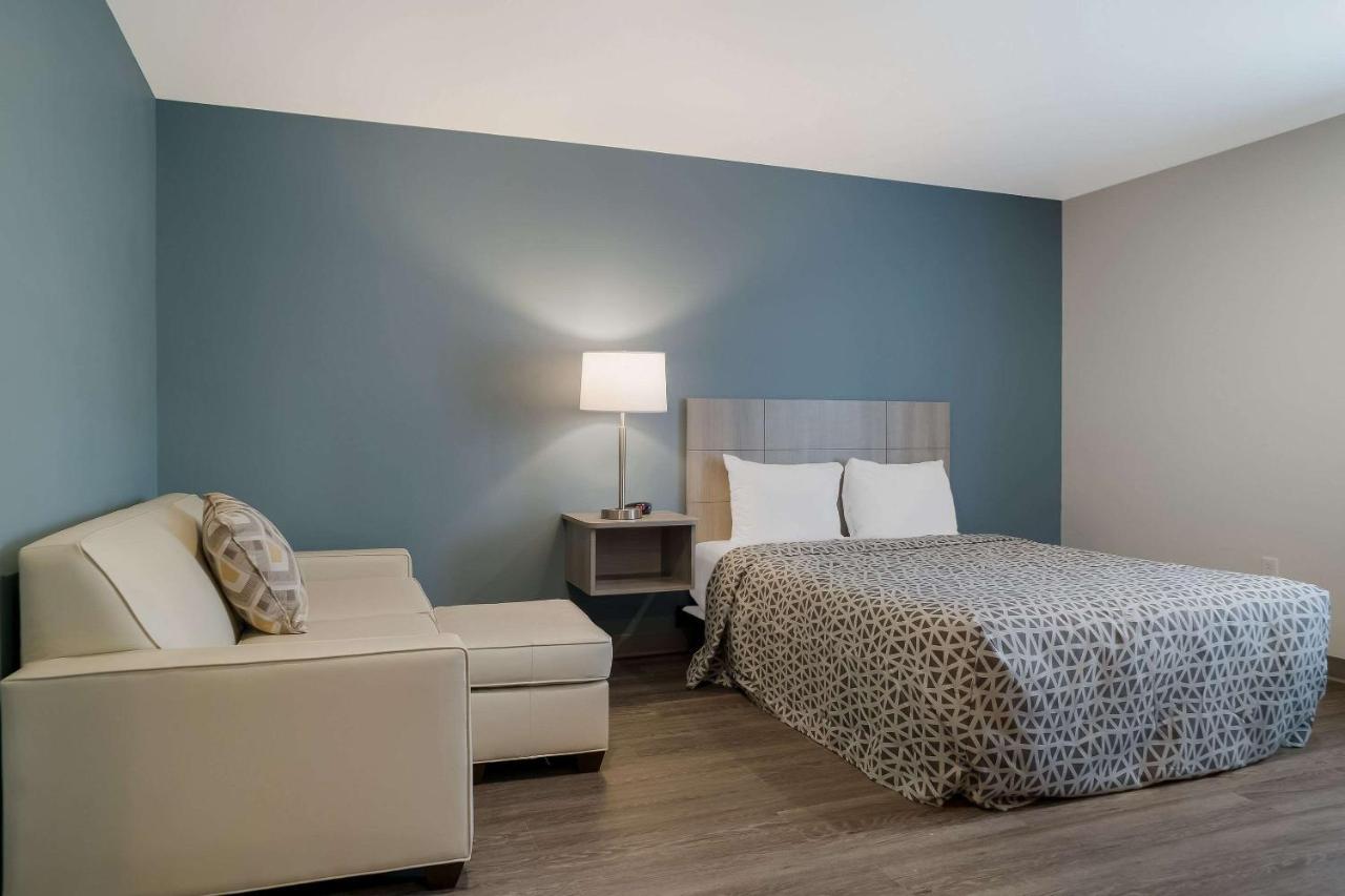 Woodspring Suites Detroit Sterling Heights Eksteriør bilde